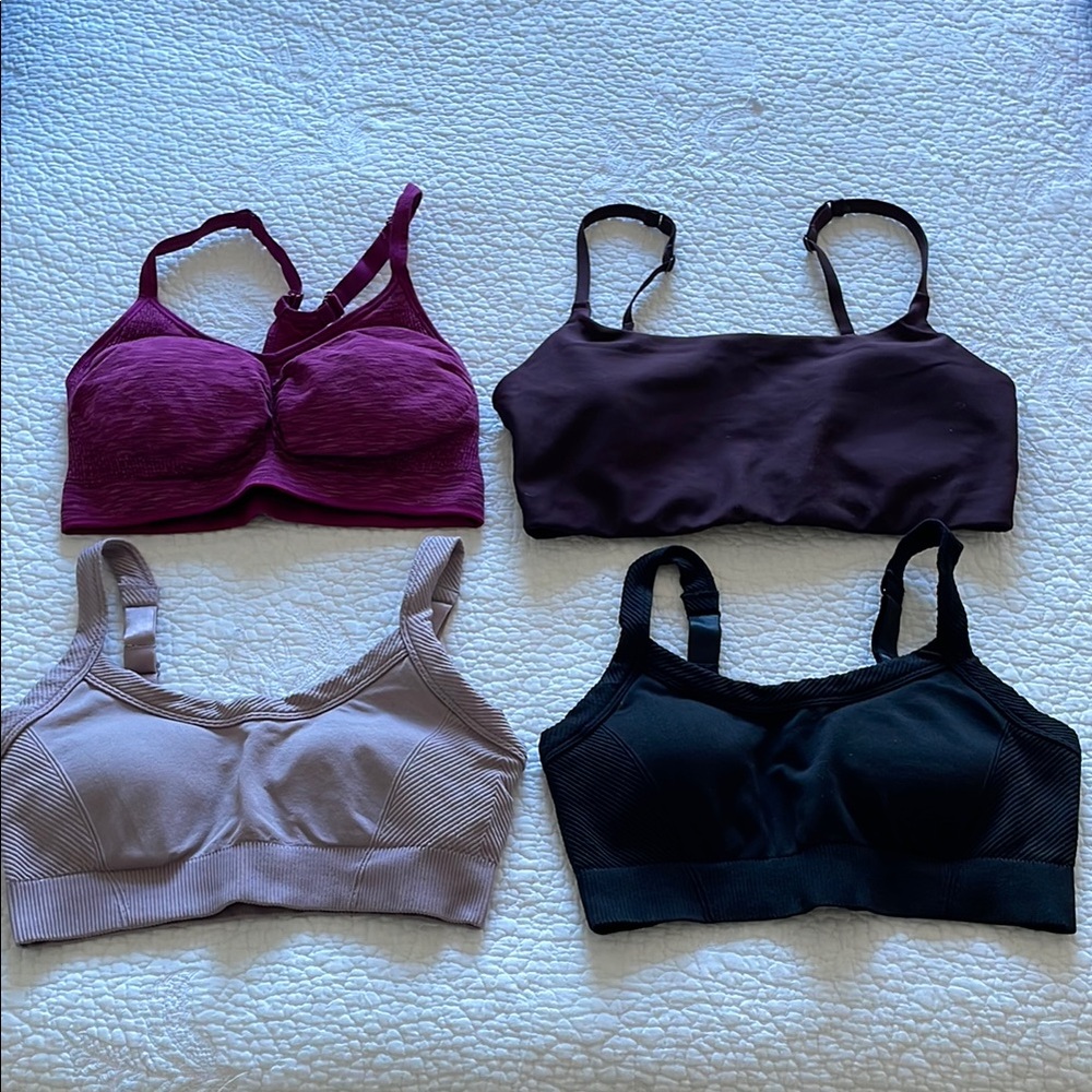 NWOT Bundle of 4 Old Navy Active Bras size Small